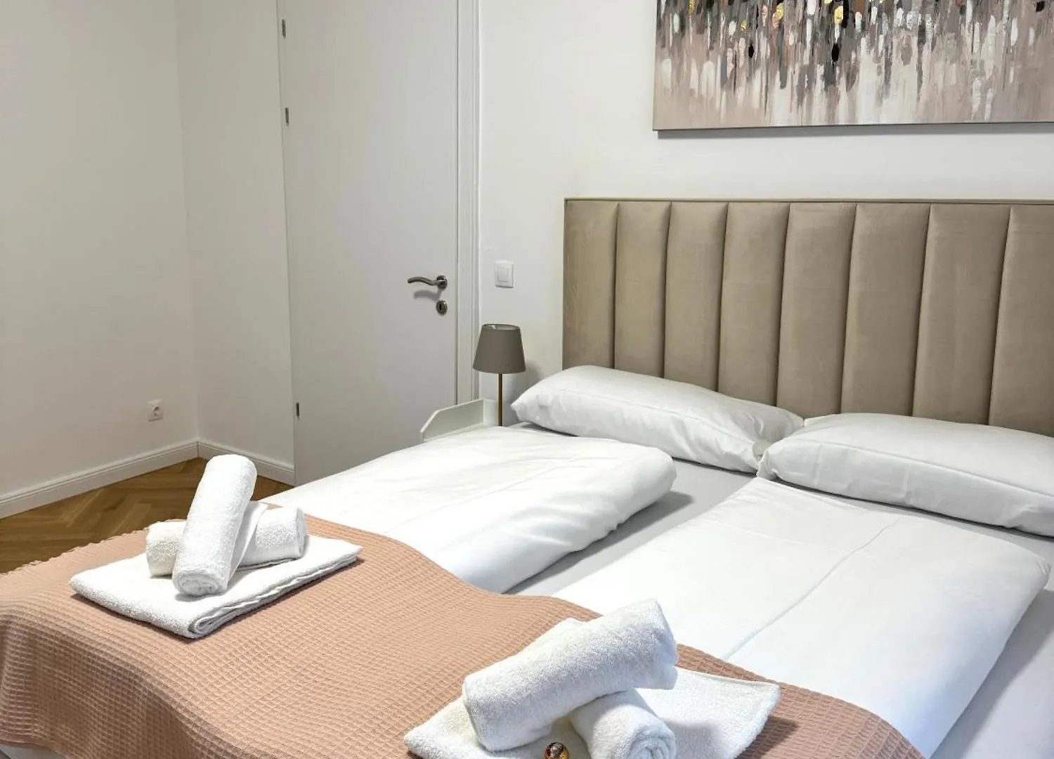 Elegant Und Zentral - Apartment Nahe Staatsoper Und Altstadt Wien 0*,  Österrike